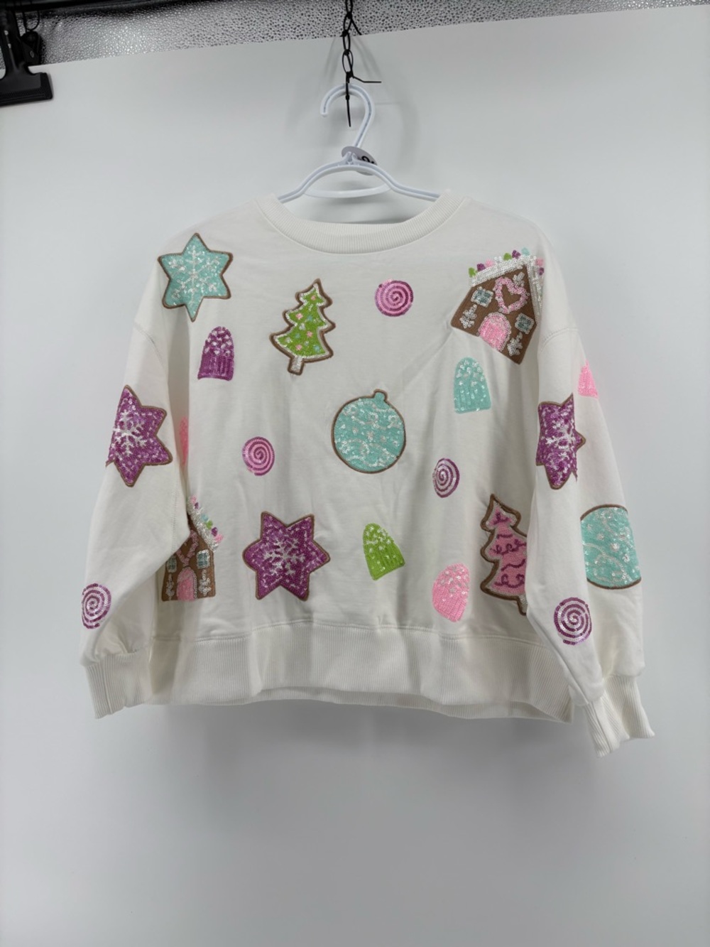 Mary square Festive Cream Holiday Sweatshirt with Colorful Cookie Motifs
